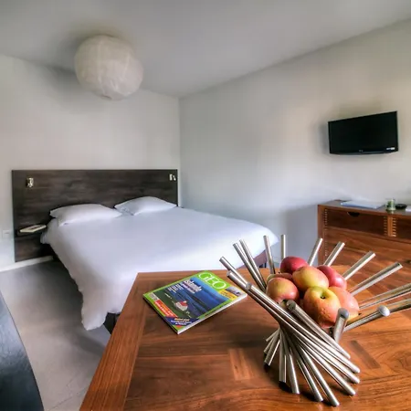 Zenitude Hotel-residences L'acacia Лурд